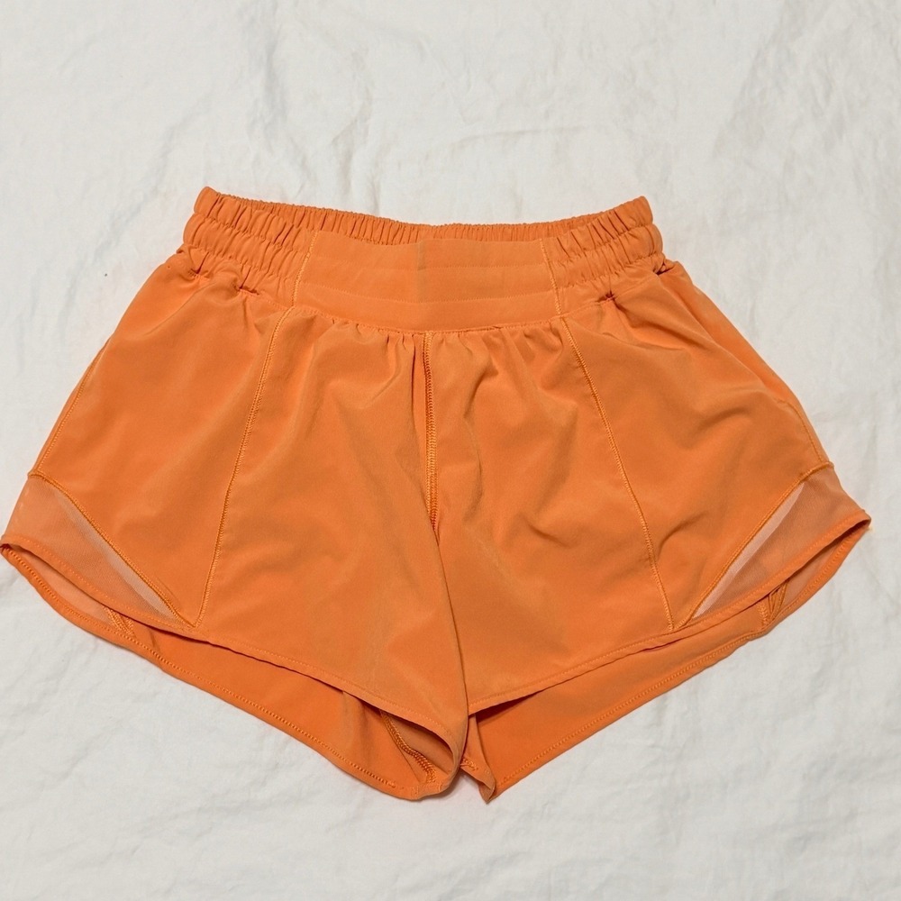 Lululemon Hotty Hot Low-Rise Lined Short 4" Orange Apricot Womens 4 Tall  W7AVGT